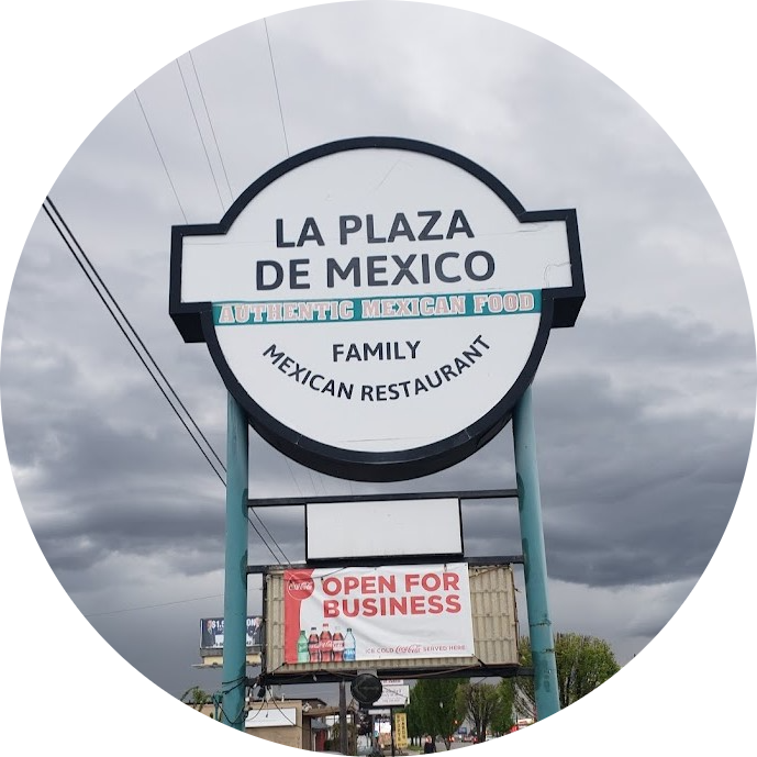 La Plaza De Mexico logo