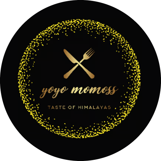 YOYO MOMOSS logo